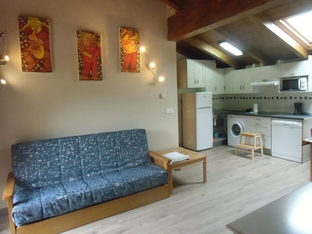 Apartamentos Playa La Franca Buitenkant foto
